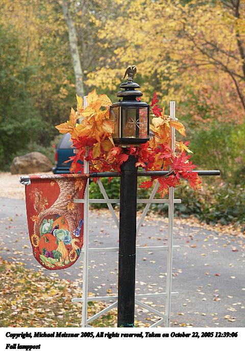 Fall lamppost