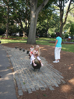 Make way for ducklings statues #3