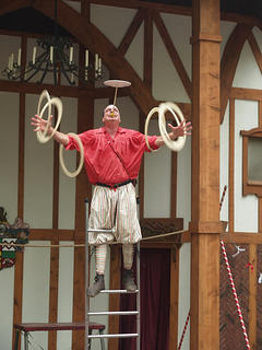 Juggling rings and plates