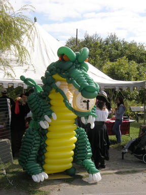 Balloon crocodile