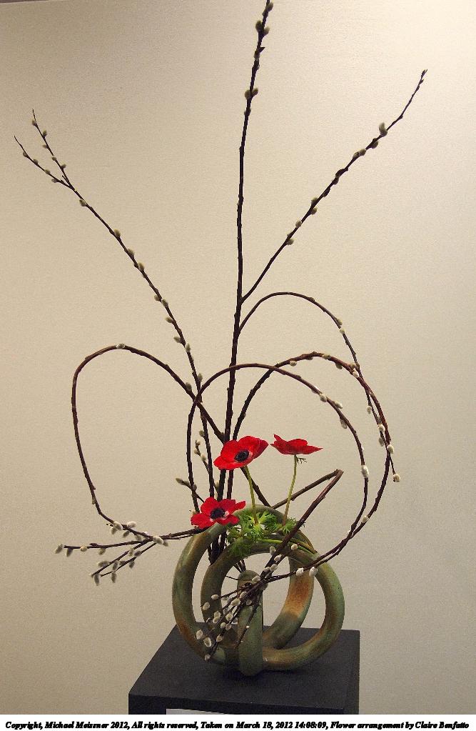 Flower arrangement by Claire Benfatto