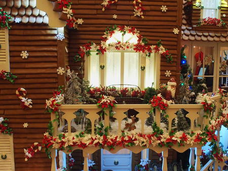 Grand Floridian gingerbread house #9