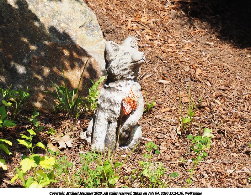 Wolf statue