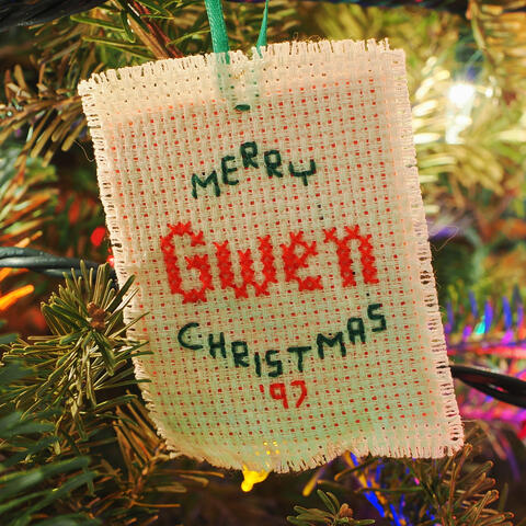 Gwen ornament