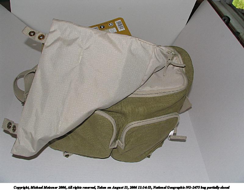 National Geographic NG-2475 bag partially closed