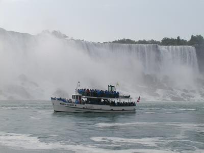 Maid of the Mist boat in fron of American falls