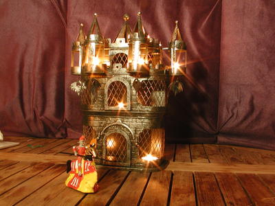 Candle castle (gold reflector with rear curtain flash)