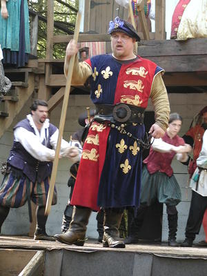 Sir Robert Dudley leading Haul Away Joe