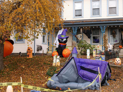 Halloween house in Ayer #4