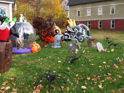 Halloween house in Ayer #5