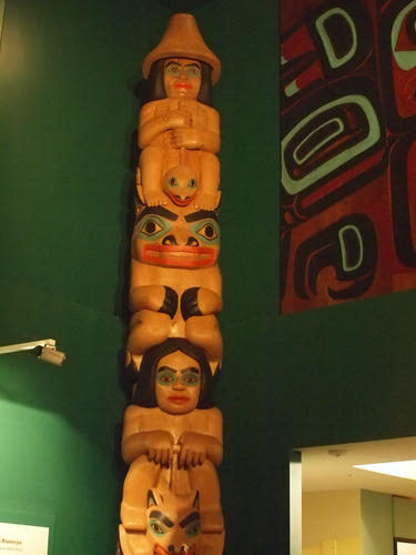 Totem pole at Harvard's Peabody museum #4
