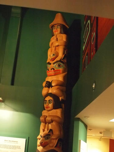 Totem pole at Harvard's Peabody museum #7