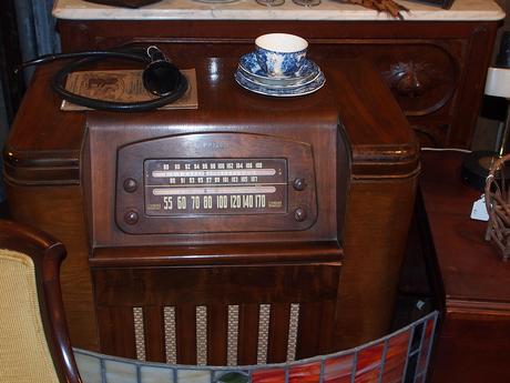 Old radio #2