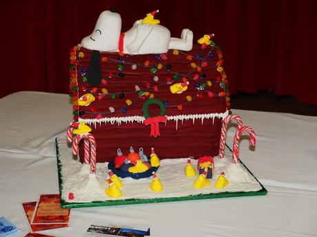 Snoopy gingerbread house #5