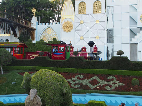 Train at it's a small world #2