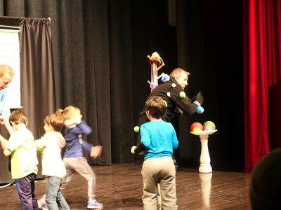 Nano brothers science juggling act #9