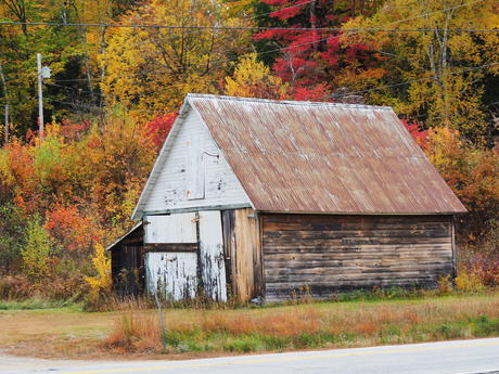 Old barn in fall