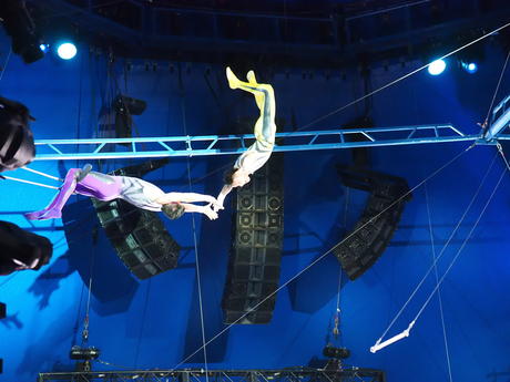 Flying trapeze #11