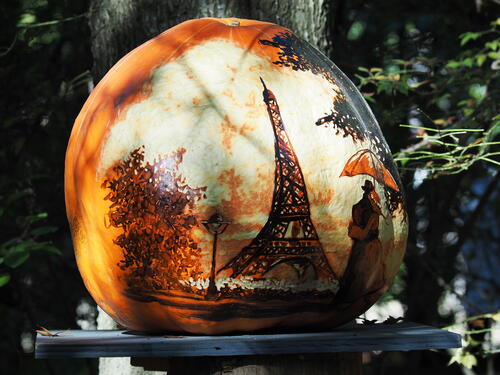 Eiffel tower pumpkin