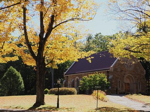 The chapel at the West Parish Garden Cemetery in fall #4