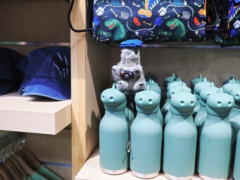 Alien water bottles