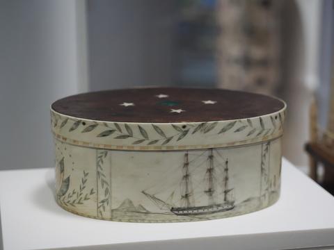 Scrimshaw ditty box, about 1825-50
