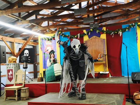 Costume contest #57
