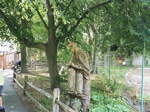 Vulture sculpture