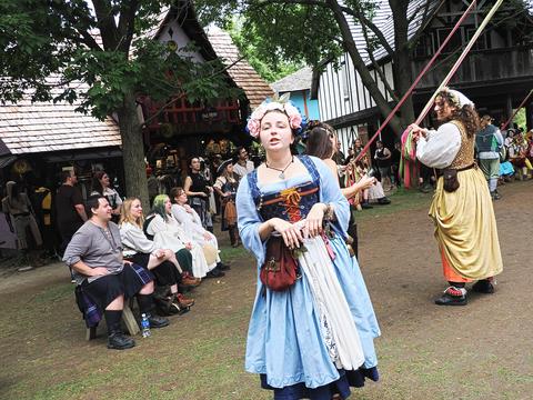 Maypole dancing #4