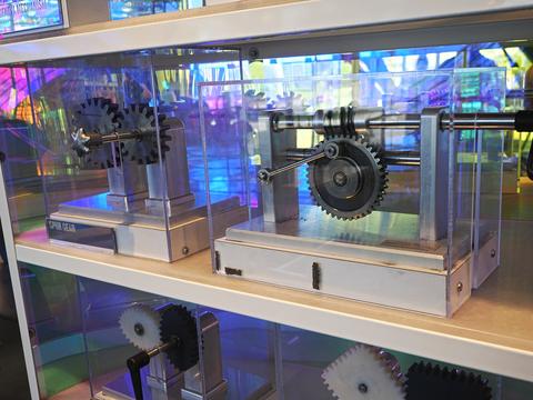 Mechanical exhibit #10