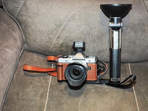 OM-3 with Godox Lux Retro Master flash and LM-R28 #2