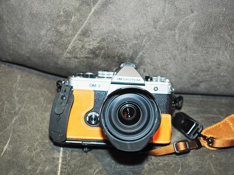 OM-3 with leather case & micro-clutch